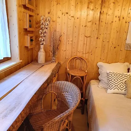 « a L'oree Du Bois » *