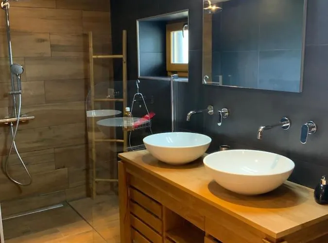 « a L'oree Du Bois »