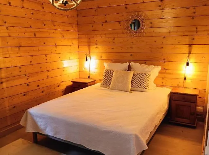 « a L'oree Du Bois » Chalet *