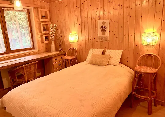 « a L'oree Du Bois » *